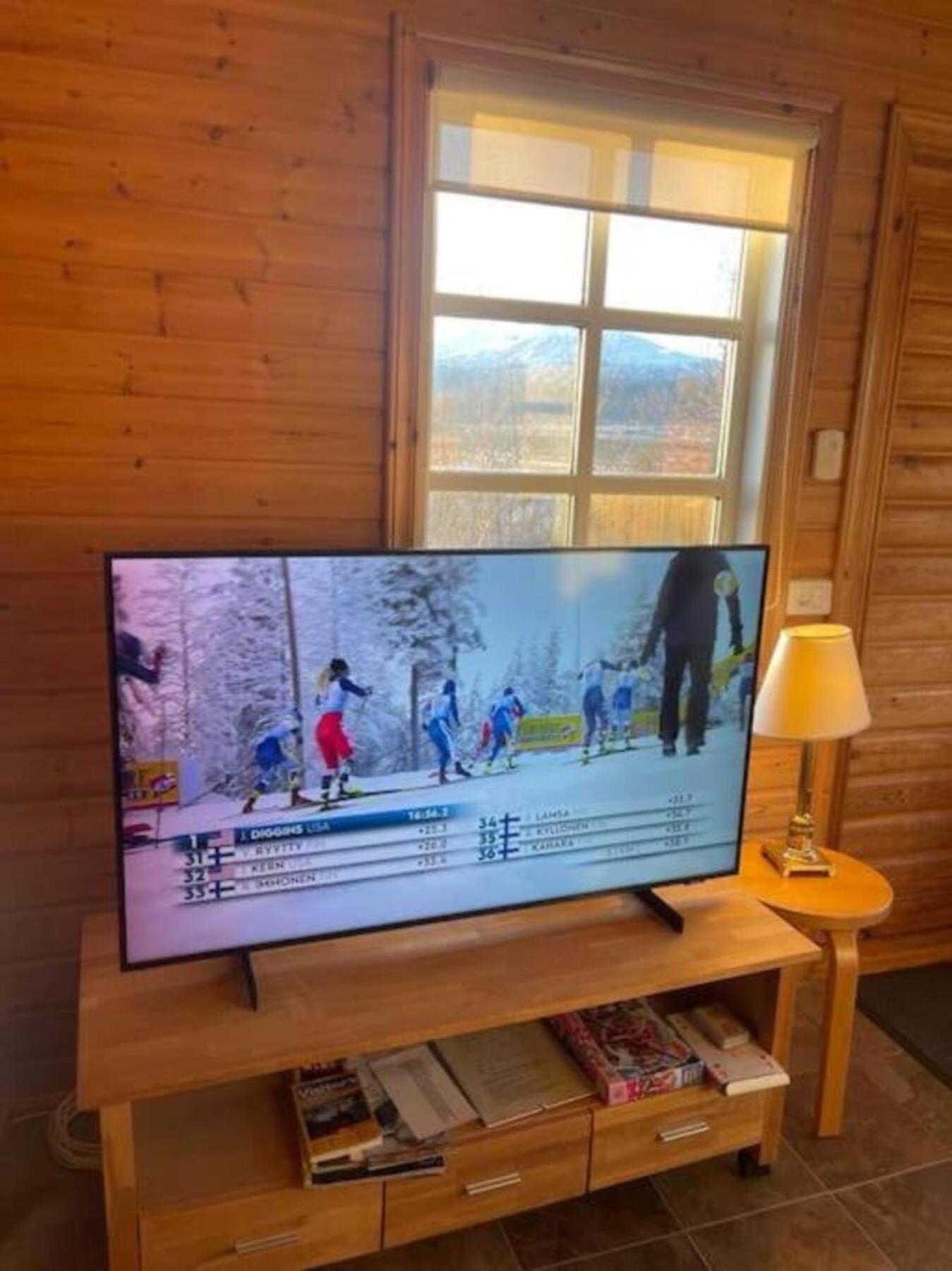 Cozy 2 Bedroom Cottage With Hot Tub アークレイリ エクステリア 写真