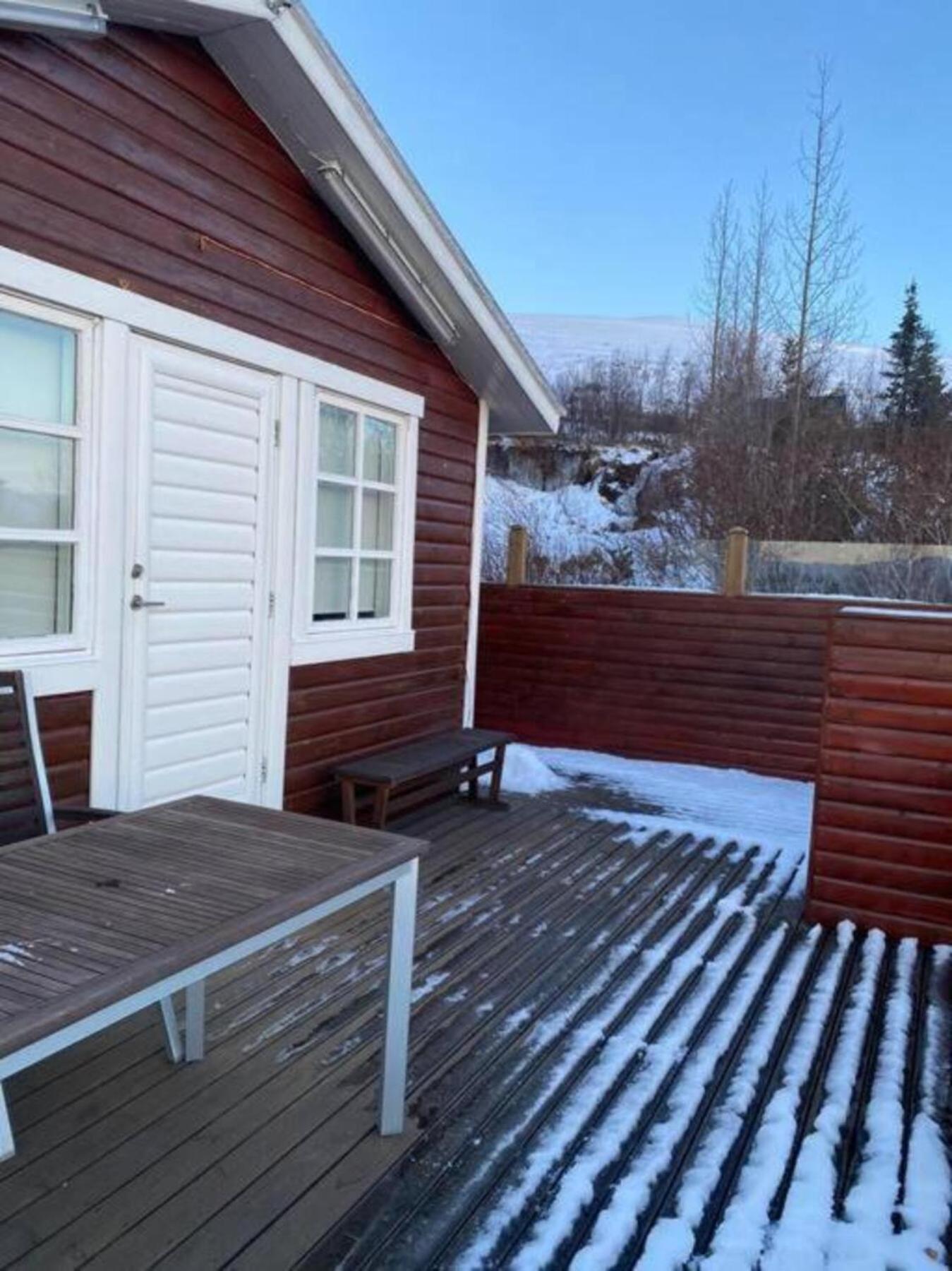 Cozy 2 Bedroom Cottage With Hot Tub アークレイリ エクステリア 写真